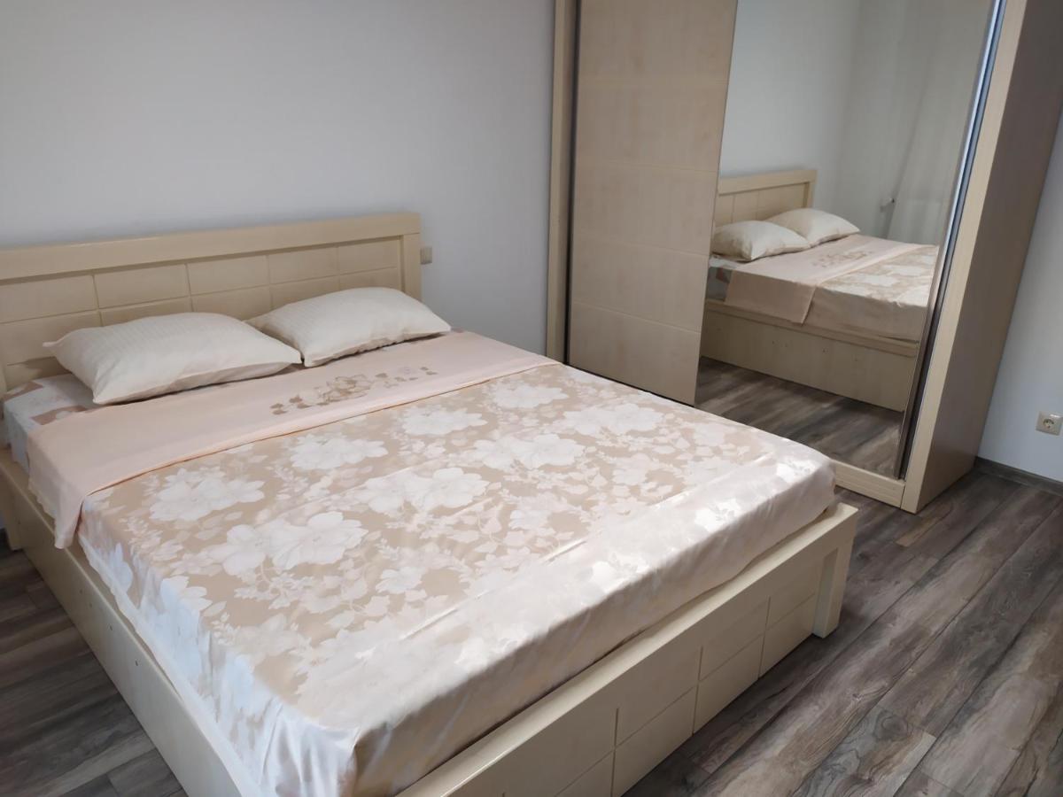Tikas home Апартаменты Тбилиси Екстериор снимка